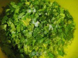 煮饺子不破皮的窍门--芹菜香干猪肉饺的做法步骤:11