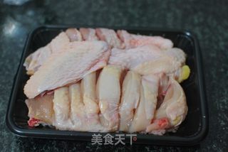 喜气洋洋--腐乳蒸滑鸡的做法步骤：1