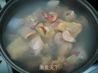 大吉大利--辣焖栗子鸡的做法步骤:3
