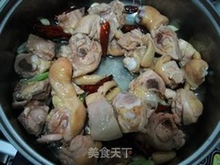 大吉大利--辣焖栗子鸡的做法步骤:8