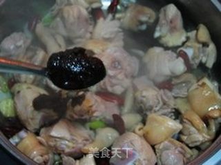 大吉大利--辣焖栗子鸡的做法步骤:9