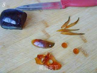 富贵有余:皮蛋豆腐的做法步骤:6