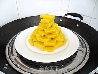 步步高升----主食：浇汁黄金糕的做法步骤：7