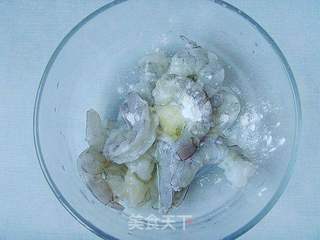 百年好合:西芹百合炒虾仁的做法步骤:3