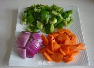 新疆大盘鸡的做法步骤:3