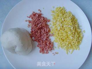 蒸蒸日上:菊花卷的做法步骤:2