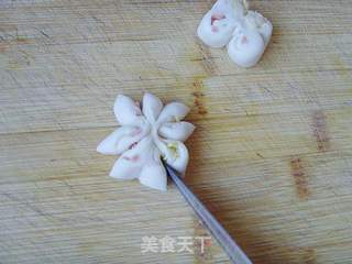 蒸蒸日上:菊花卷的做法步骤:9
