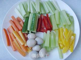 财源滚滚:泡椒凤爪的做法步骤:3