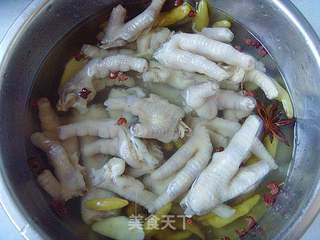 财源滚滚:泡椒凤爪的做法步骤:12