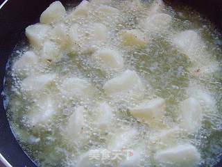 甜甜蜜蜜:拔丝山药的做法步骤:5