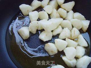 甜甜蜜蜜:拔丝山药的做法步骤:12