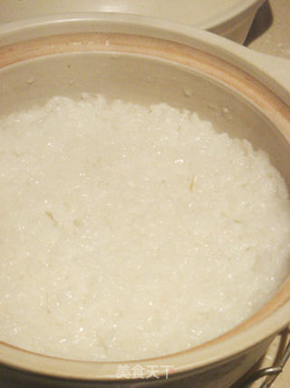 别拦着我,我今天来个二大的——北菇滑鸡腊味饭 (港式煲仔饭)的做法步骤:9