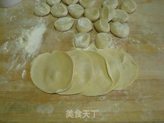 酸菜水饺的做法步骤:11