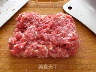 胡萝卜羊肉水饺的做法步骤：1
