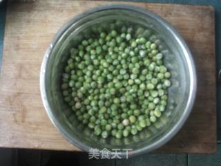 豌豆烩排骨的做法步骤：2