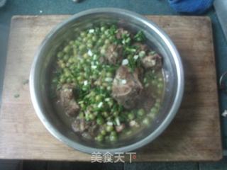豌豆烩排骨的做法步骤：6