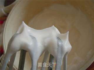 8寸戚风蛋糕的做法步骤:7