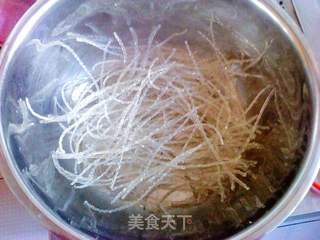 猪肉茄子炖粉条的做法步骤：5