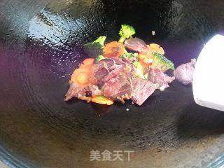 鲜蔬牛肉拉面的做法步骤:11
