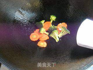 鲜蔬牛肉拉面的做法步骤:10