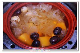 木瓜银耳莲子糖水的做法步骤:7