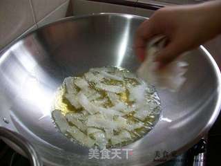 佳节年饼系列(4)没烤箱也可以做年饼@@春卷脆皮的做法步骤:5