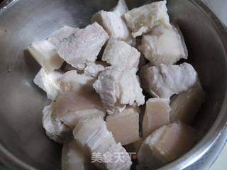合味鲜:肉烧鱼的做法步骤:2