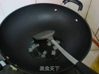 合味鲜:肉烧鱼的做法步骤:3