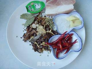 鸿运当头:干锅鸭头的做法步骤:2
