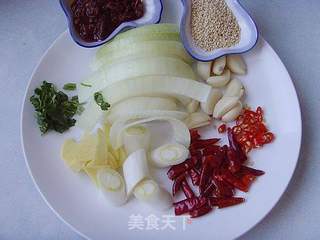 鸿运当头:干锅鸭头的做法步骤:3