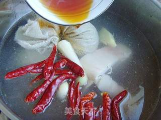 鸿运当头:干锅鸭头的做法步骤:5