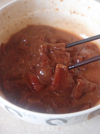 将煲仔饭进行到底——窝蛋滑牛煲仔饭的做法步骤:4