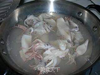 韭菜炒笔管的做法步骤：5