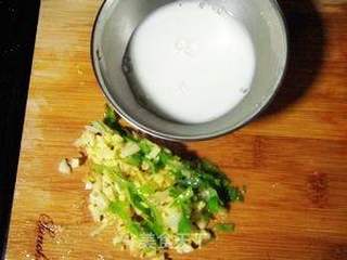 美容瘦脸的快炒小菜---西芹炒虾仁的做法步骤：10