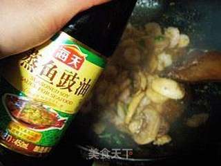 美容瘦脸的快炒小菜---西芹炒虾仁的做法步骤：14