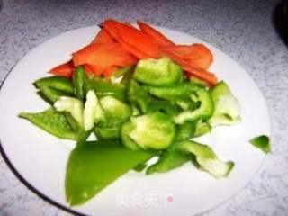 辣子鸡丁炒年糕的做法步骤：2