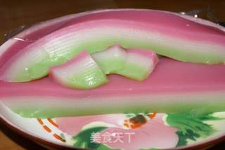 印尼特色糕点--椰汁三色糕(也称为娘惹糕)的做法步骤:7