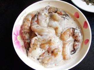 浙江名菜---龙井虾仁的做法步骤:5