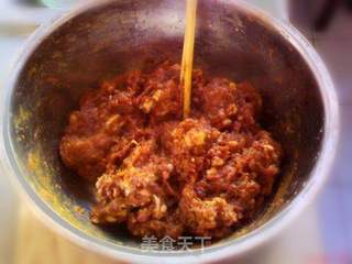 初五吃饺子——白菜猪肉饺子的做法步骤：2