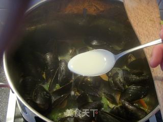 黑啤烧海虹的做法步骤：5