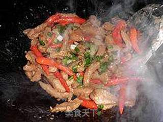 年菜之十四辣嫩滑的------杭椒蚝油牛柳的做法步骤:6