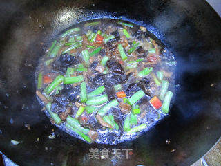 豆角肉丝焖面的做法步骤:9