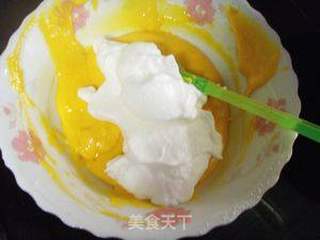 新年第一个蛋糕---奶油戚风蛋糕的做法步骤:13