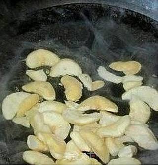 节令佳肴----秋菱牛肉的做法步骤：2