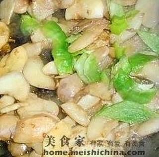 节令佳肴----秋菱牛肉的做法步骤：7