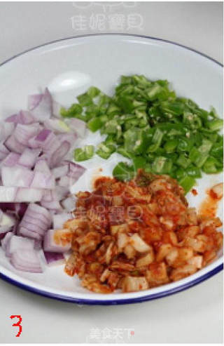 辣白菜土豆泥拌饭的做法步骤:3