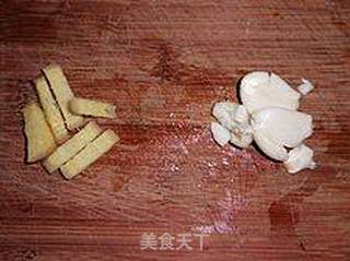 年菜十八喜气洋洋-----蒜香羊肉粉丝煲的做法步骤：2