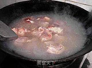 年菜十八喜气洋洋-----蒜香羊肉粉丝煲的做法步骤：4