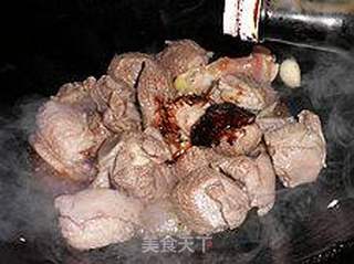 年菜十八喜气洋洋-----蒜香羊肉粉丝煲的做法步骤：6