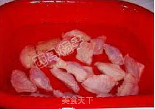 煎奥尔良鸡翅的做法步骤：1